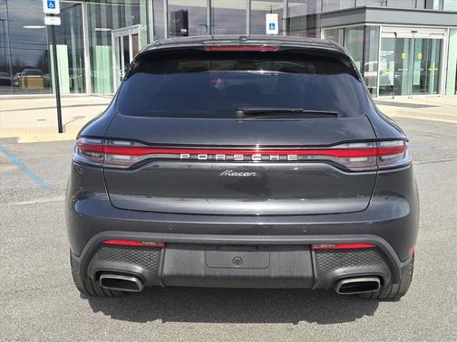 2023 Porsche Macan T
