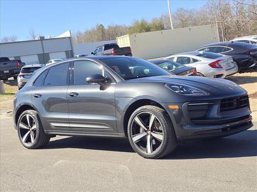 2023 Porsche Macan T