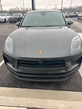 2023 Porsche Macan T
