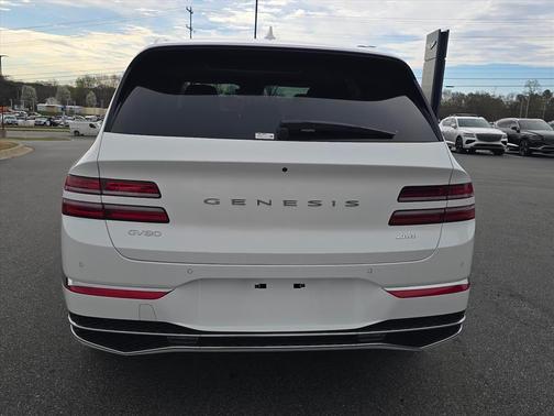 Uyuni White 2026 Genesis GV80 2.5T