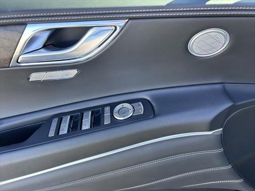 2025 Genesis GV80 2.5T
