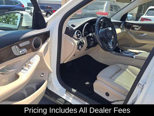Polar White 2017 Mercedes-Benz GLC 300 Base