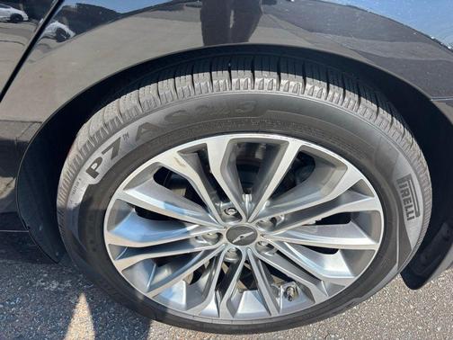 Caspian Black 2017 Genesis G80 3.8