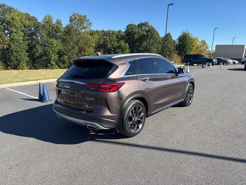 2019 INFINITI QX50 ESSENTIAL