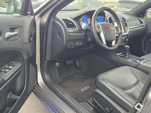 2011 Chrysler 300 Limited