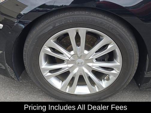Caspian Black 2014 Hyundai Genesis 3.8