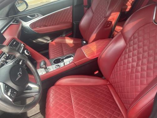 2023 Genesis G70 3.3T RWD