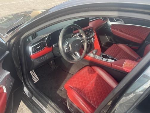 2023 Genesis G70 3.3T RWD