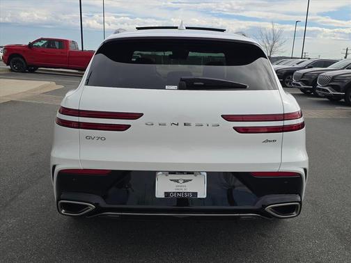 Uyuni White 2026 Genesis GV70 2.5T Sport Prestige