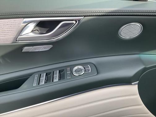 2025 Genesis GV80 2.5T