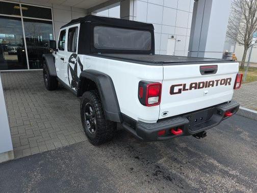 Bright White Clearcoat 2023 Jeep Gladiator Rubicon