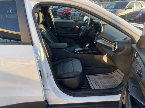 Summit White 2026 Chevrolet Trax LT