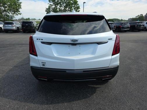 2022 Cadillac XT5 Premium Luxury