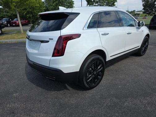 2022 Cadillac XT5 Premium Luxury