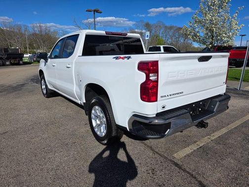 Summit White 2025 Chevrolet Silverado 1500 LT