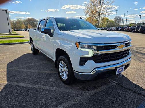 Summit White 2025 Chevrolet Silverado 1500 LT
