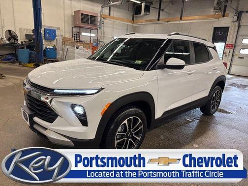 Summit White 2026 Chevrolet Trailblazer LT