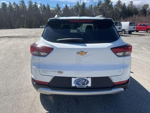 Summit White 2026 Chevrolet Trailblazer LT