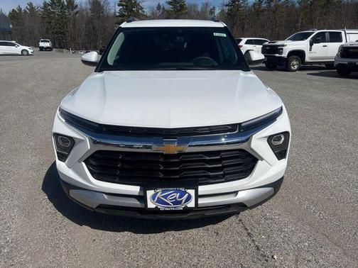 Summit White 2026 Chevrolet Trailblazer LT