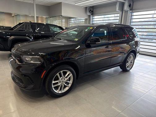 DB Black Crystal Clearcoat 2024 Dodge Durango GT Plus