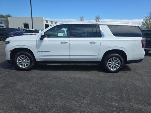 2022 Chevrolet Suburban LT