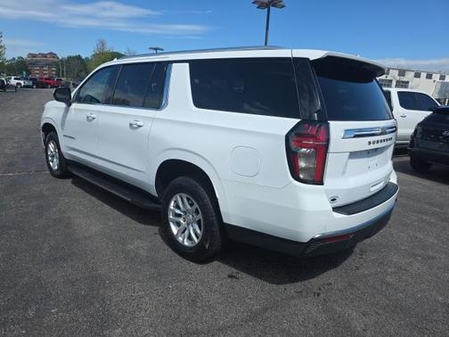 2022 Chevrolet Suburban LT