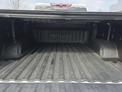 Summit White 2022 GMC Sierra 1500 AT4X