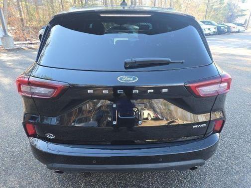 AGATE BLACK METALLIC 2023 Ford Escape ST-Line