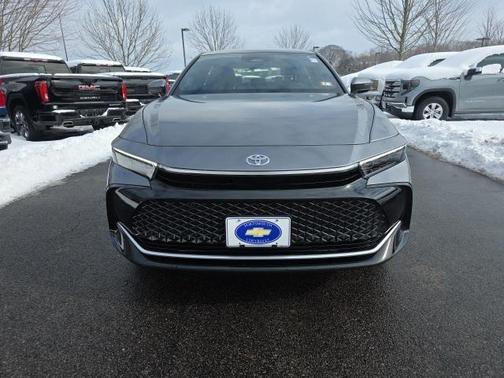 2024 Toyota Crown Platinum