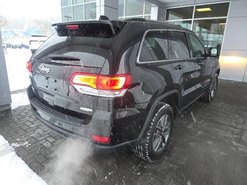 2020 Jeep Grand Cherokee Laredo