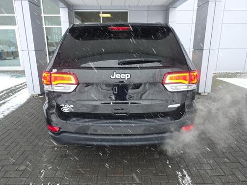 2020 Jeep Grand Cherokee Laredo