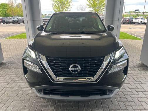 Super Black 2023 Nissan Rogue SV