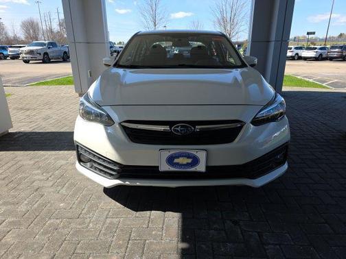 Crystal White Pearl 2023 Subaru Impreza Premium