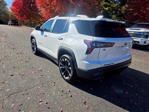Iridescent Pearl Tricoat 2025 Chevrolet Equinox AWD RS