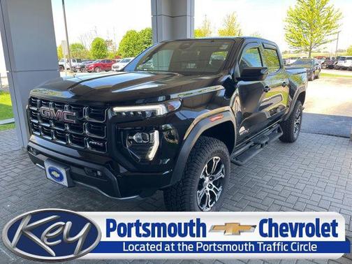 Onyx Black 2024 GMC Canyon AT4
