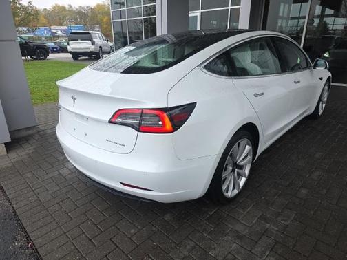 2018 Tesla Model 3 Long Range