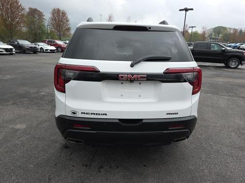 2022 GMC Acadia AWD SLE