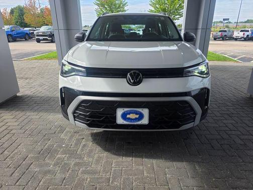 Deep Black Pearl 2025 Volkswagen Taos 1.5T S