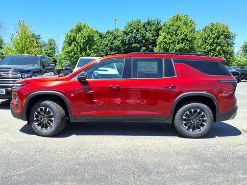 Radiant Red Tintcoat 2026 Chevrolet Traverse AWD Z71