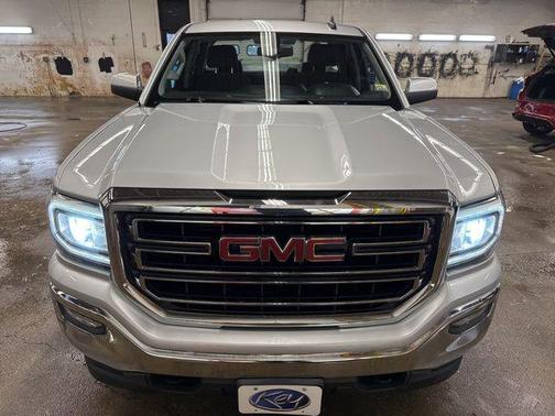 Quicksilver Metallic 2019 GMC Sierra 1500 SLE