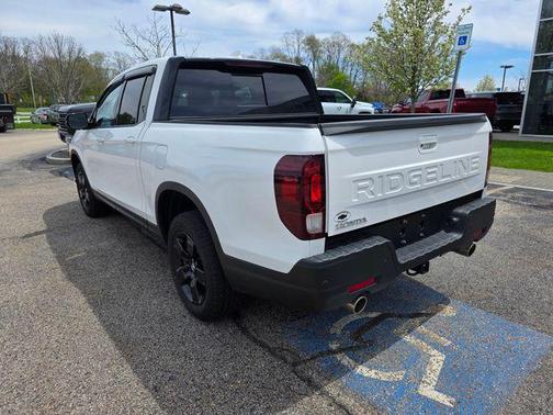 Platinum White 2025 Honda Ridgeline Black