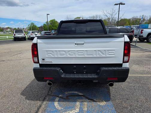 Platinum White 2025 Honda Ridgeline Black