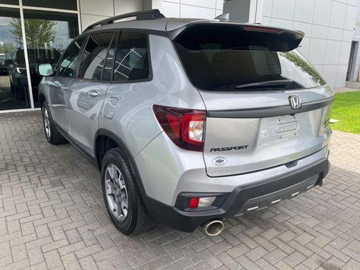 Lunar Silver Metallic 2023 Honda Passport AWD TrailSport