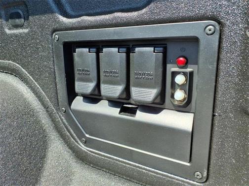 2025 Chevrolet Silverado EV RST