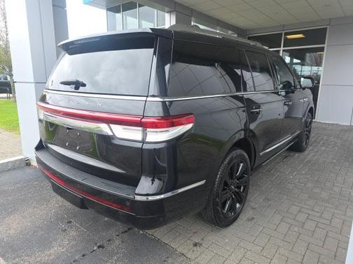2023 Lincoln Navigator Reserve