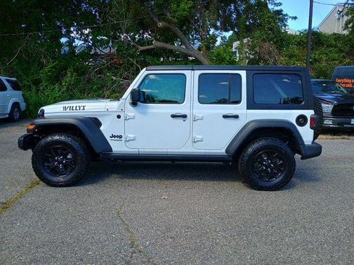 Bright White Clearcoat 2021 Jeep Wrangler Unlimited Sport