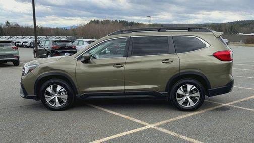Autumn Green Metallic 2025 Subaru Ascent Premium 7-Passenger