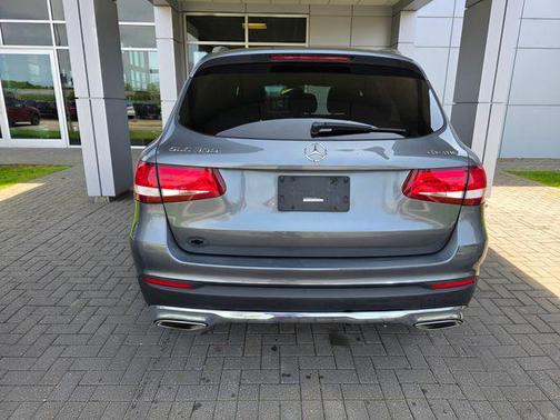 Selenite Grey Metallic 2017 Mercedes-Benz GLC 300 4MATIC