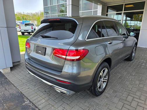 Selenite Grey Metallic 2017 Mercedes-Benz GLC 300 4MATIC