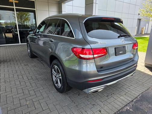Selenite Grey Metallic 2017 Mercedes-Benz GLC 300 4MATIC
